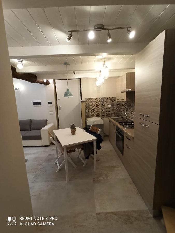 Antico-Vicolo Appartamento Viviana Vercelli Exteriör bild