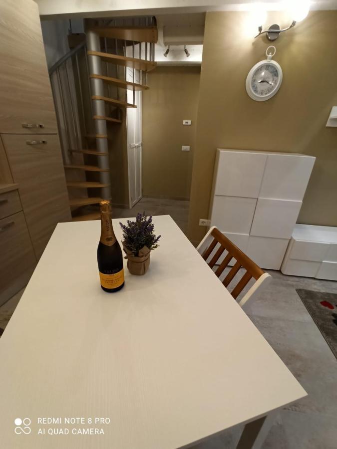 Antico-Vicolo Appartamento Viviana Vercelli Exteriör bild